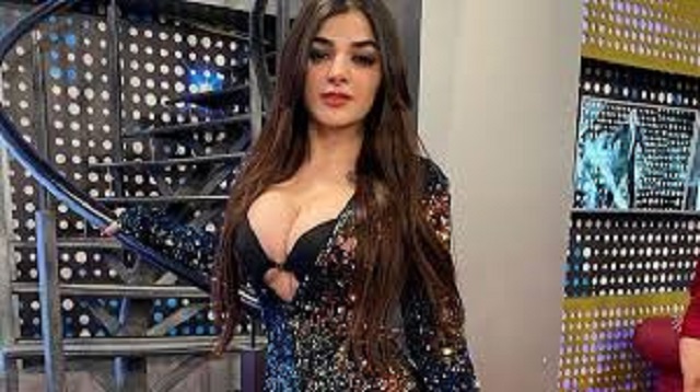 Karely Ruiz